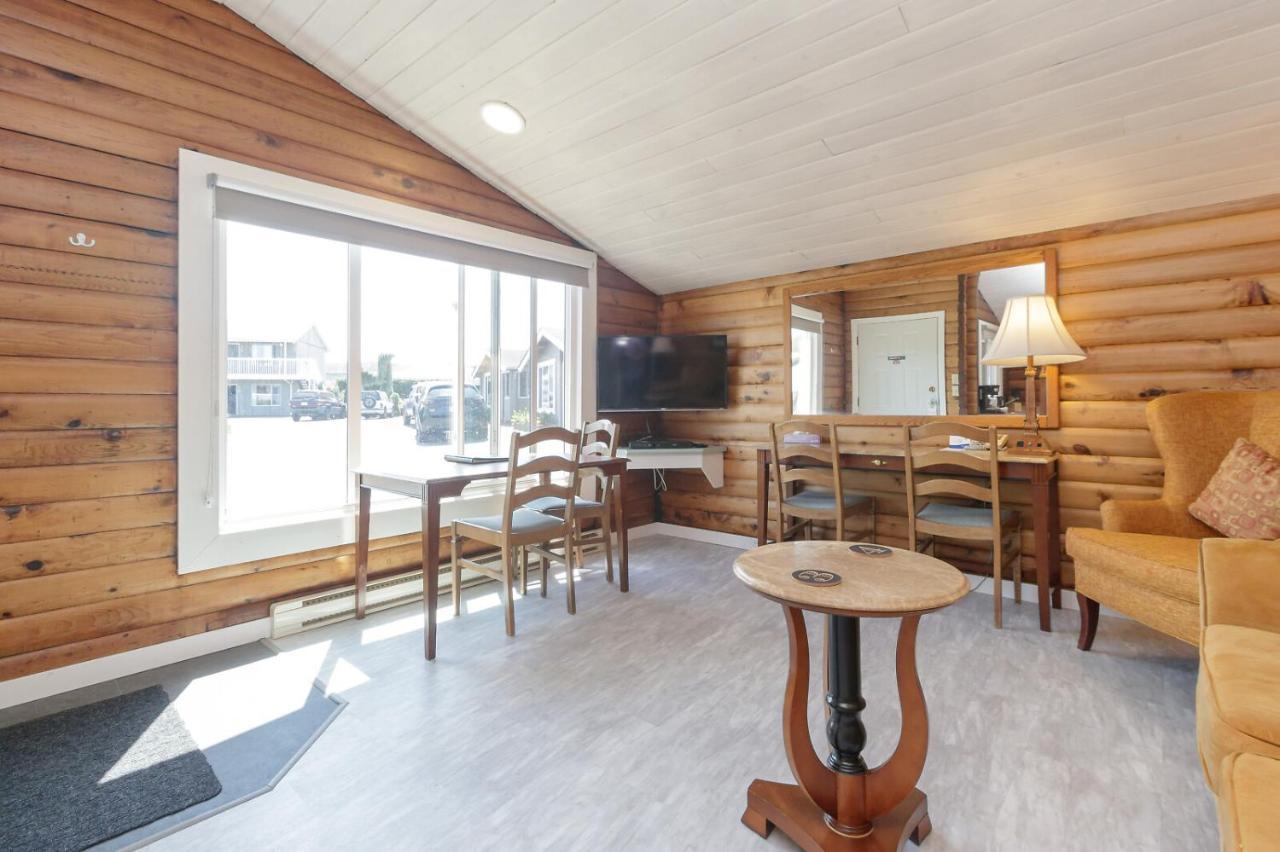 The Cedarwood Inn & Suites Sidney Εξωτερικό φωτογραφία