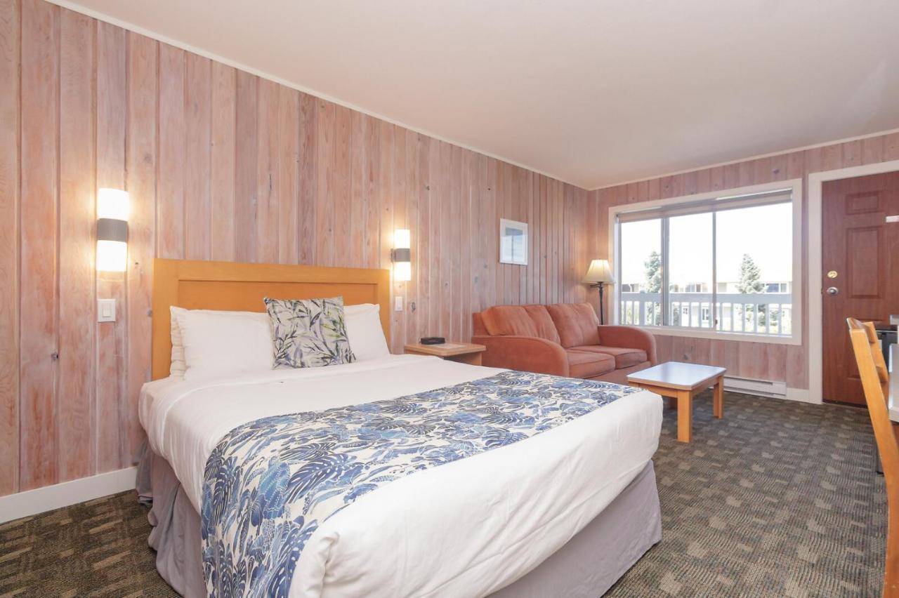 The Cedarwood Inn & Suites Sidney Εξωτερικό φωτογραφία