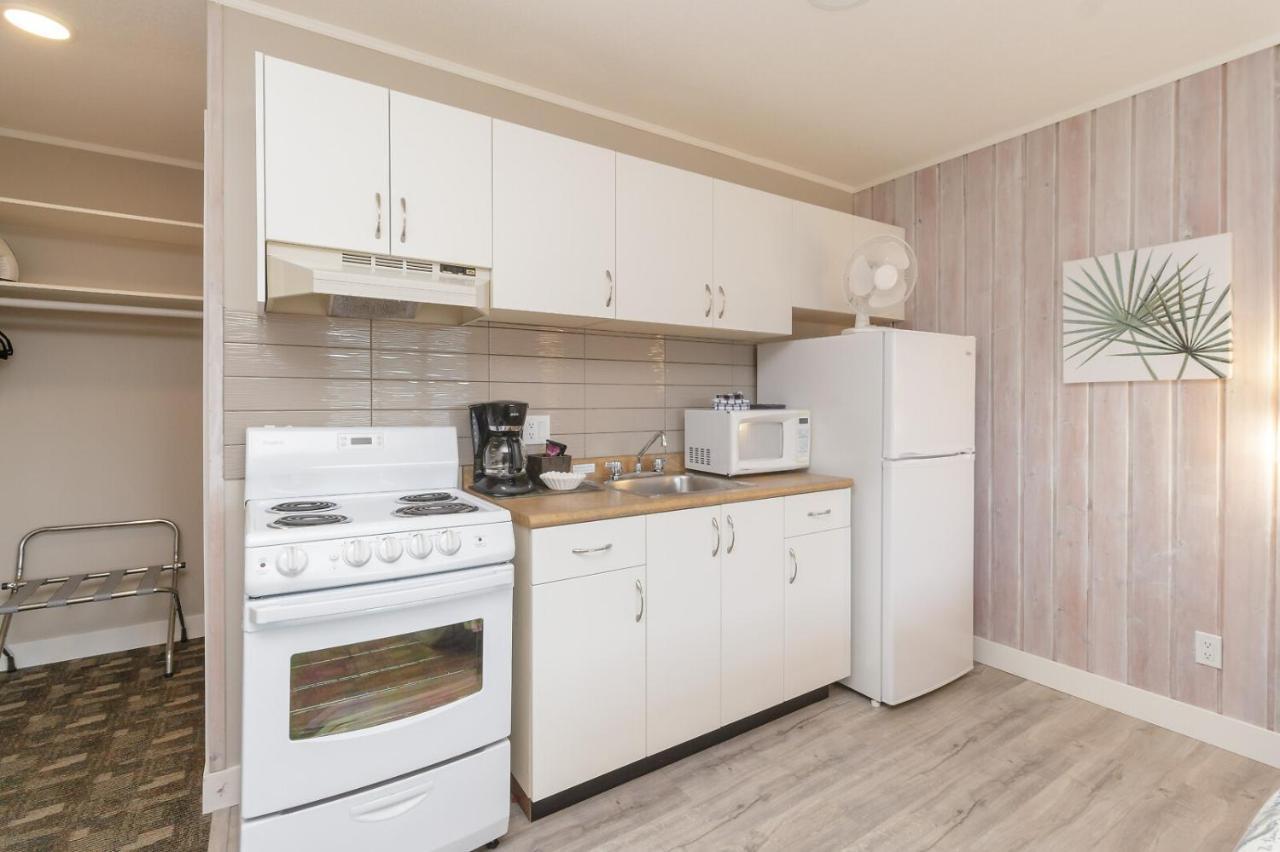 The Cedarwood Inn & Suites Sidney Εξωτερικό φωτογραφία