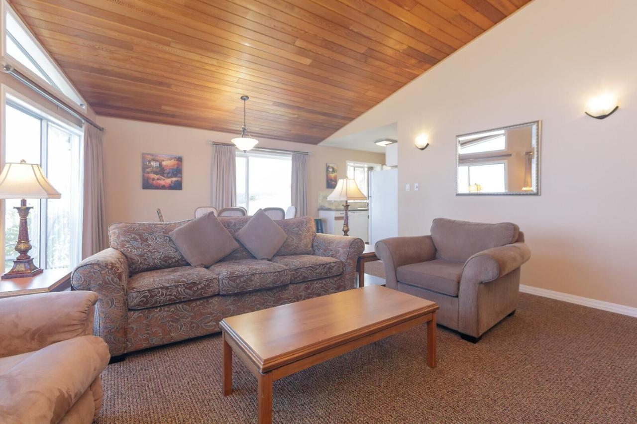 The Cedarwood Inn & Suites Sidney Εξωτερικό φωτογραφία