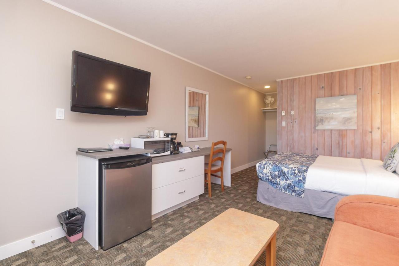 The Cedarwood Inn & Suites Sidney Εξωτερικό φωτογραφία