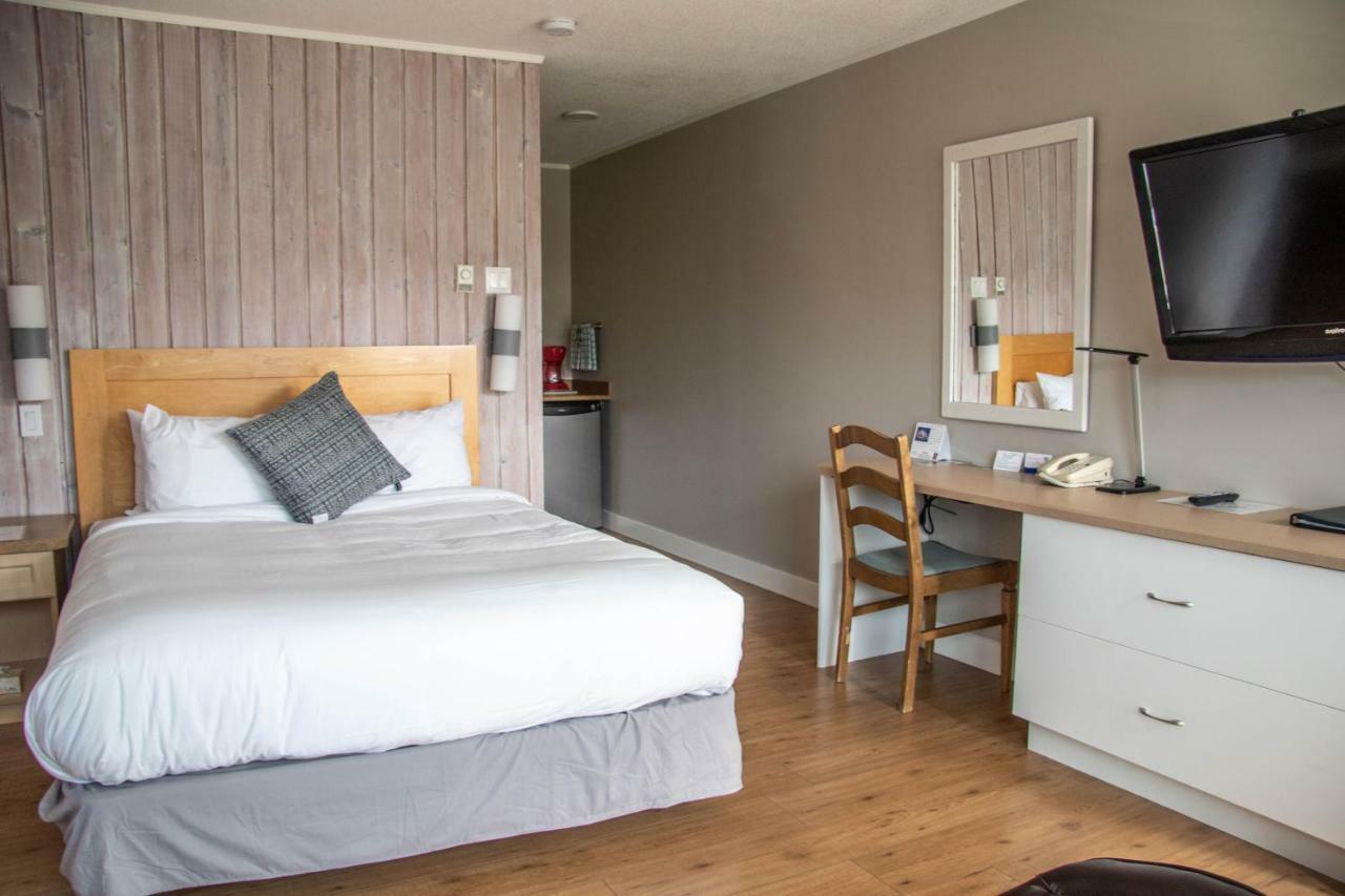 The Cedarwood Inn & Suites Sidney Εξωτερικό φωτογραφία